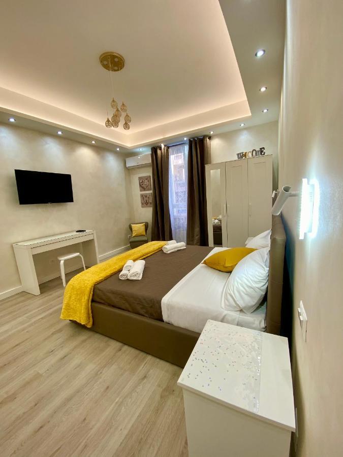 Close To The Coloseum, 2 Minutes Walk From Metro A Rome