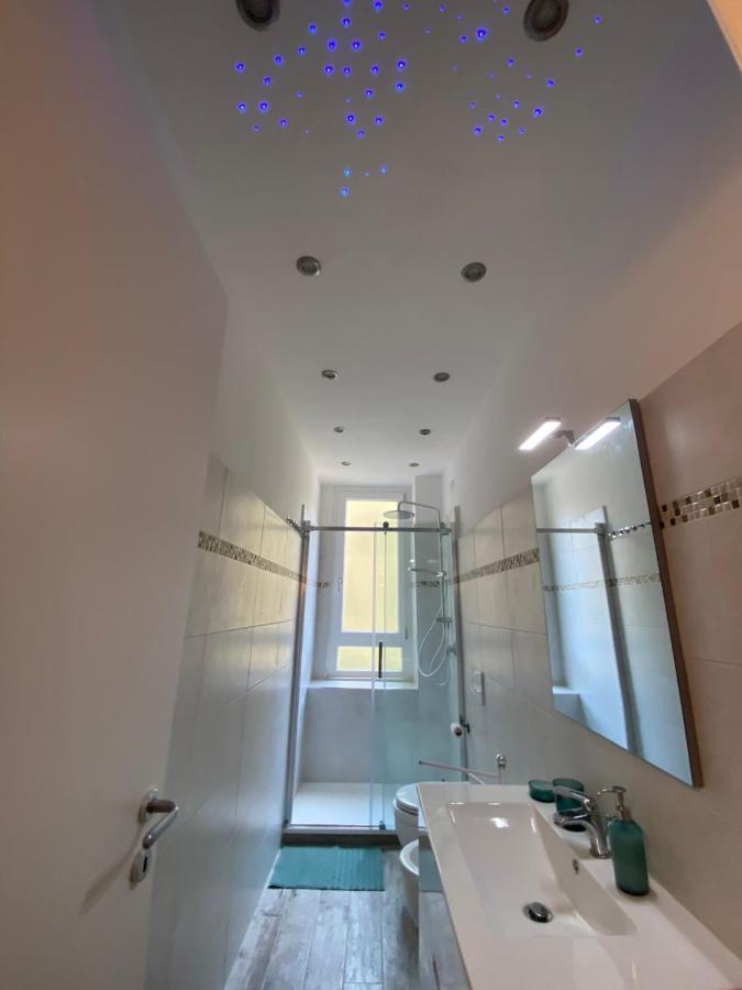 Close To The Coloseum, 2 Minutes Walk From Metro A * Rome