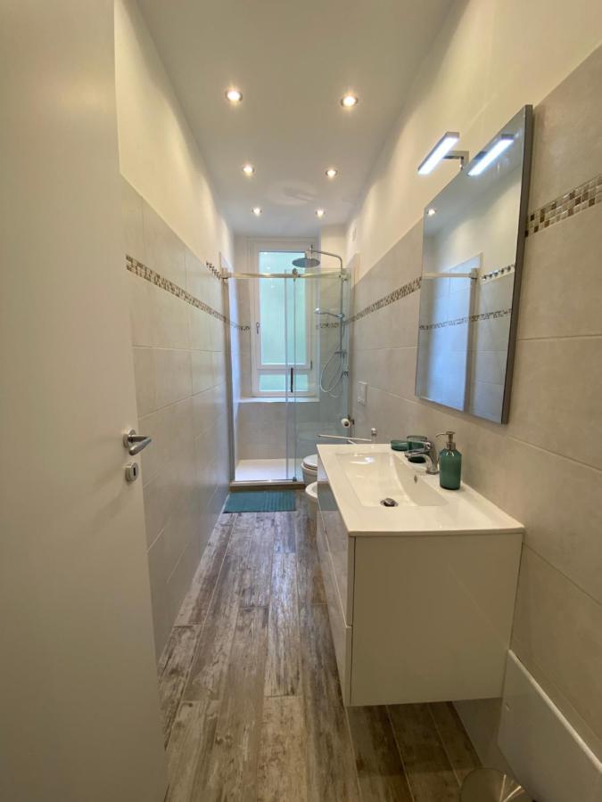 Close To The Coloseum, 2 Minutes Walk From Metro A * Rome