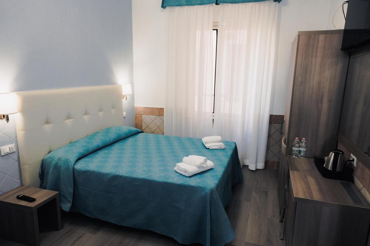 Square Guest house *