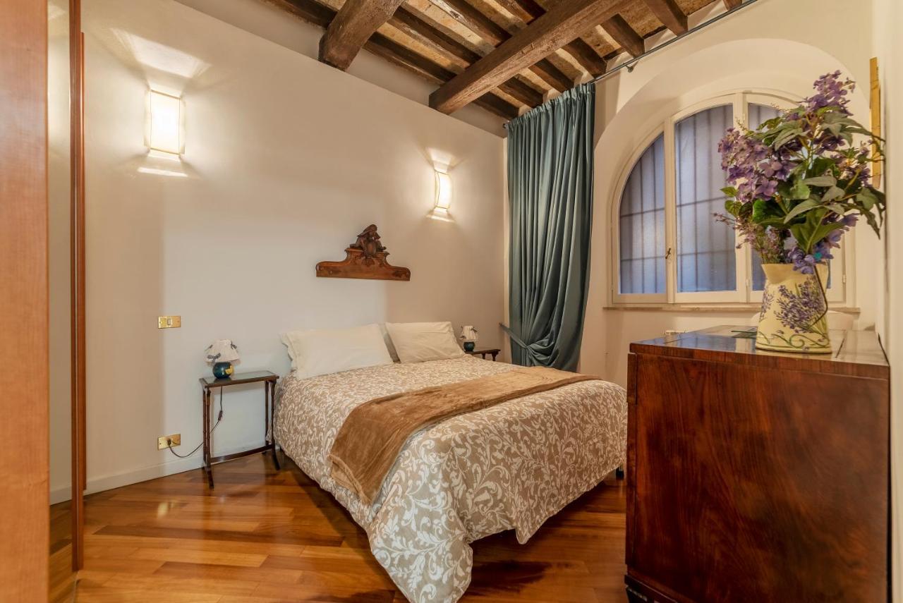 Rione Monti & Cavour Apartment *