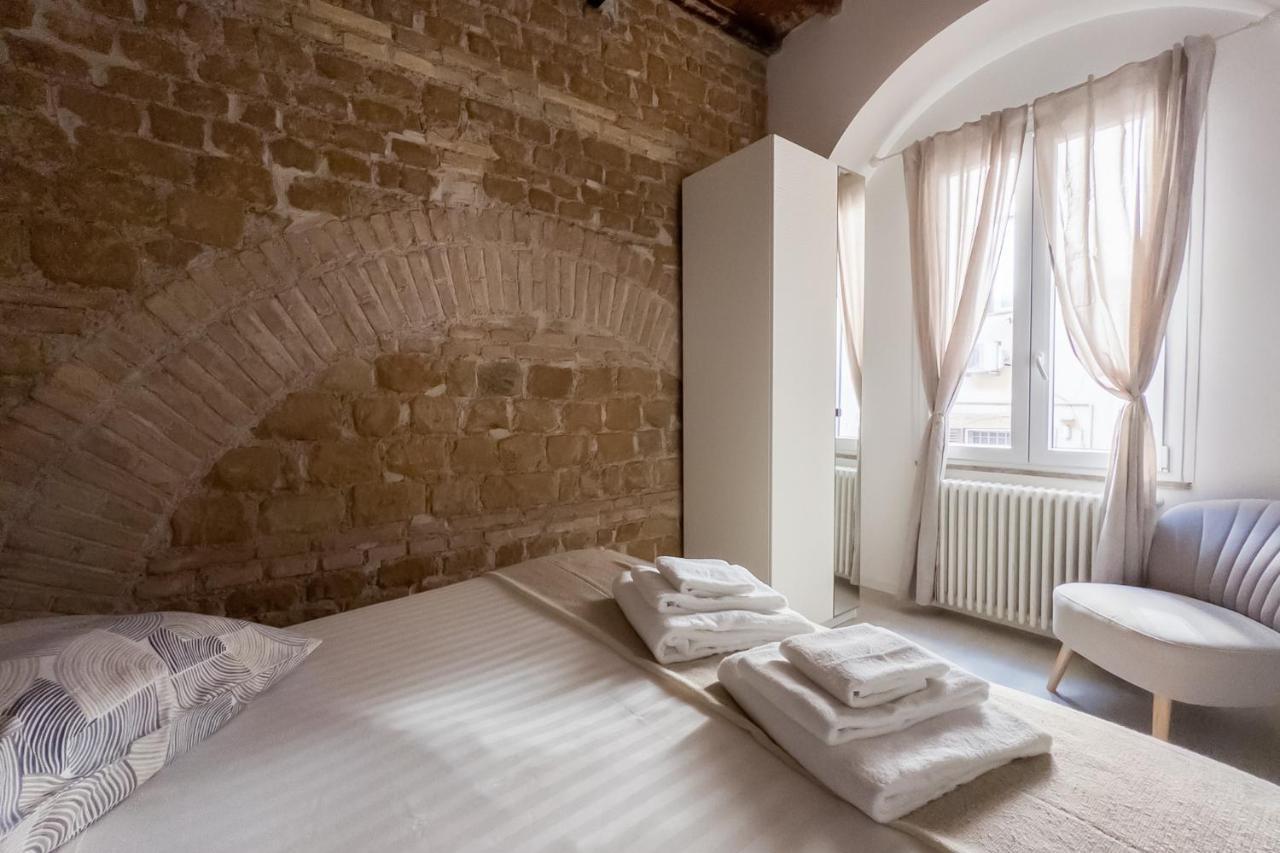 Apartment White Ostilia