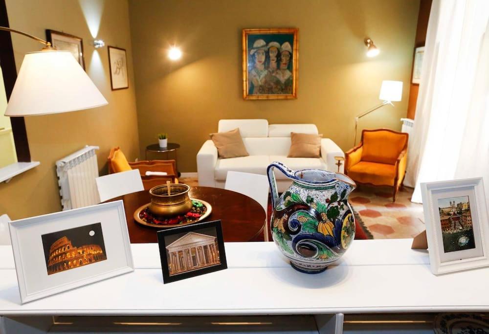 Appartement Con Terrazzino Al Pantheon Rome
