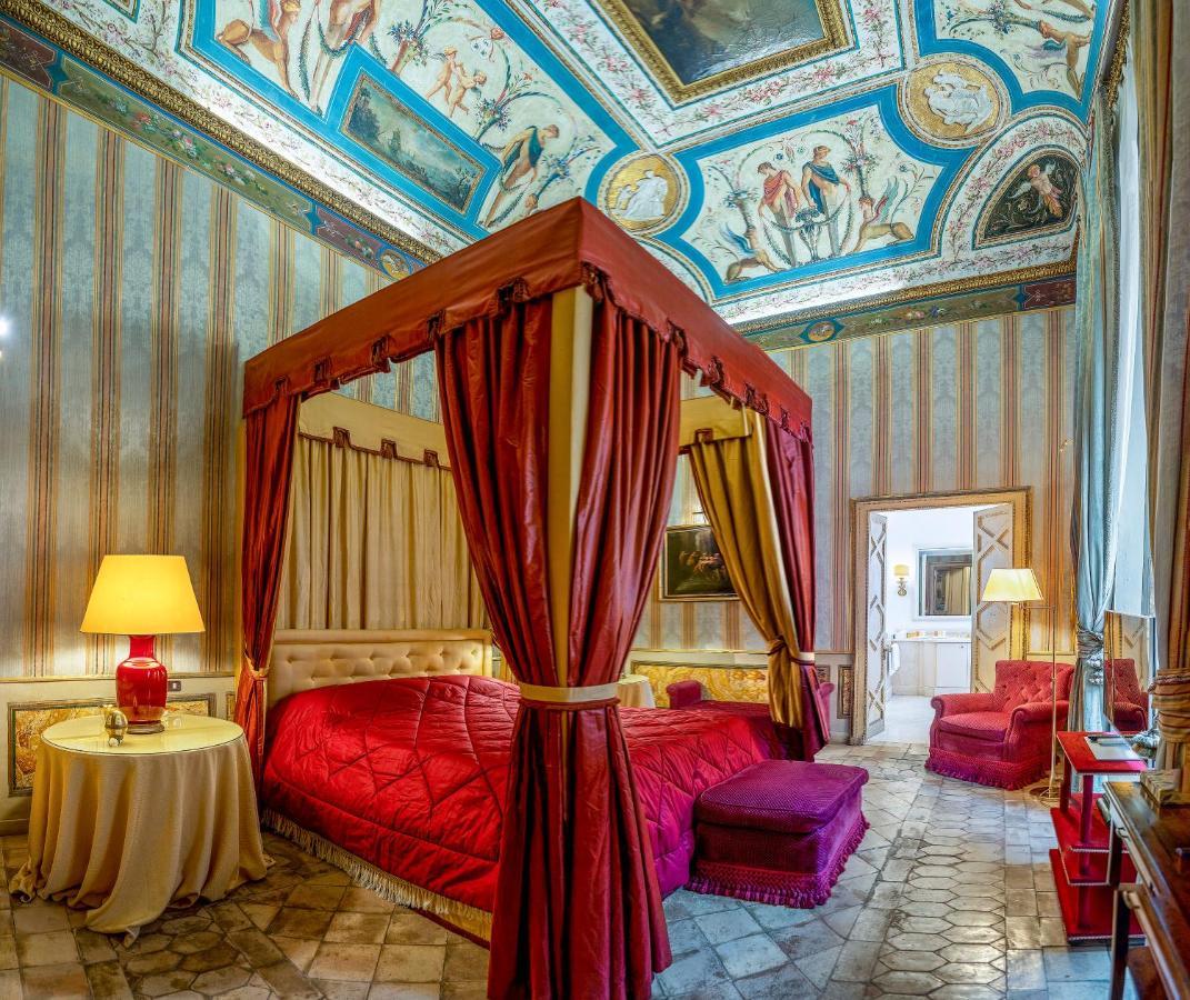 Bed & Breakfast Residenza Ruspoli Bonaparte 4*
