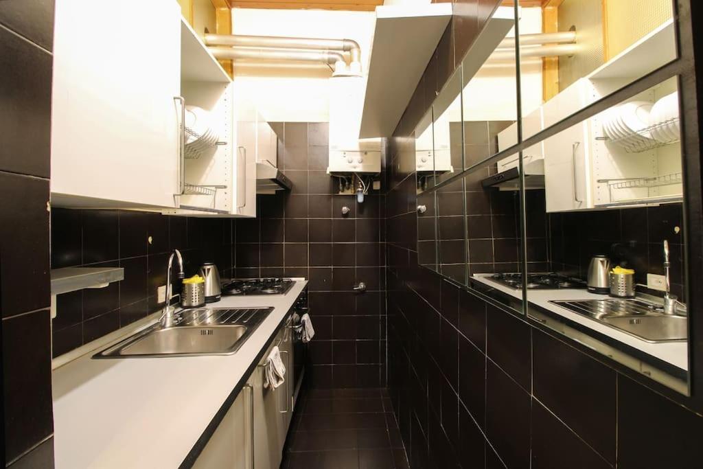 Lovely 2 Bedroom Apartment-6 Pax By Yourhost * Rome
