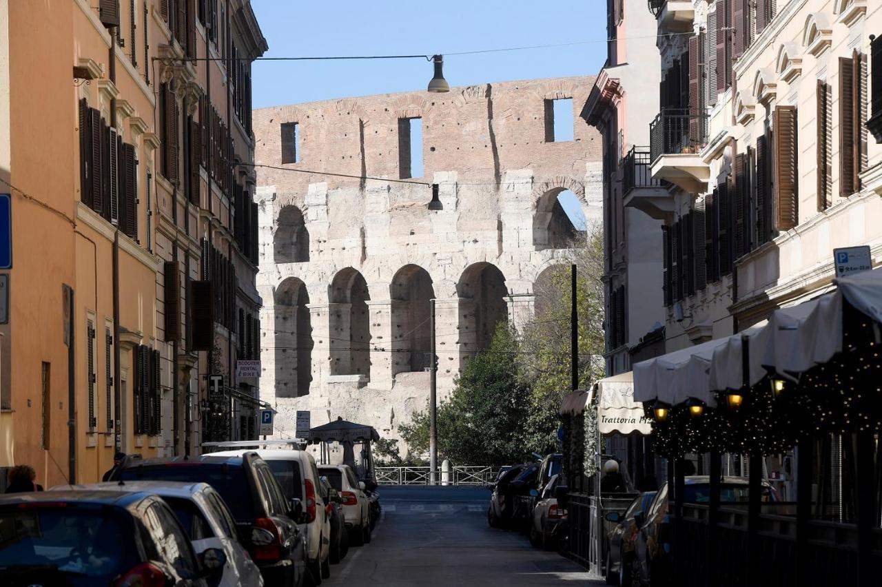 Charming Colosseum * Rome