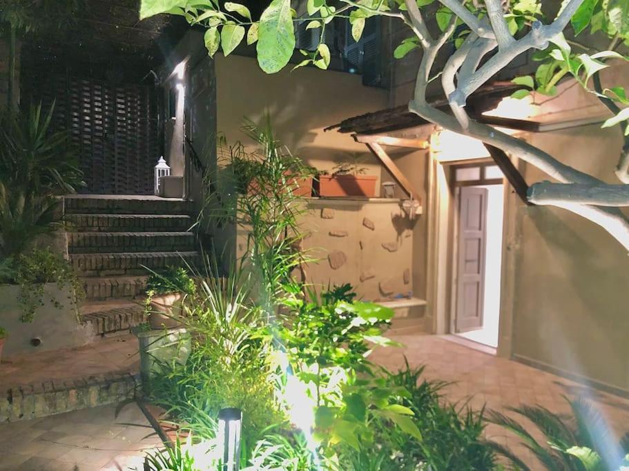 Vakantiehuis Isola Roger - Con Giardino A