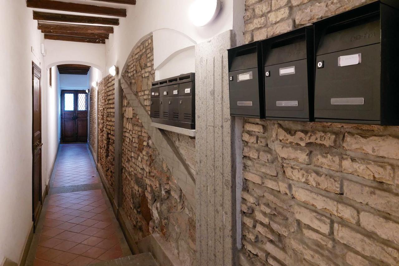 Navona Apartment, Large And Comfortable Rome