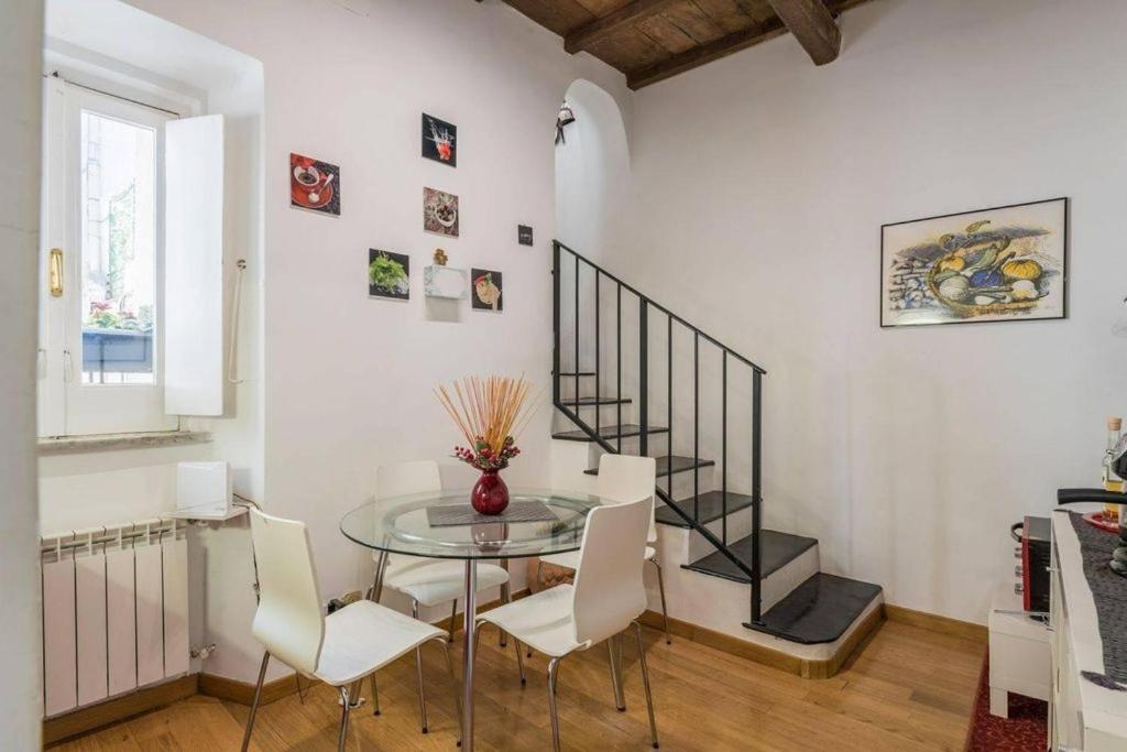 - Campo De' Fiori Apartamento