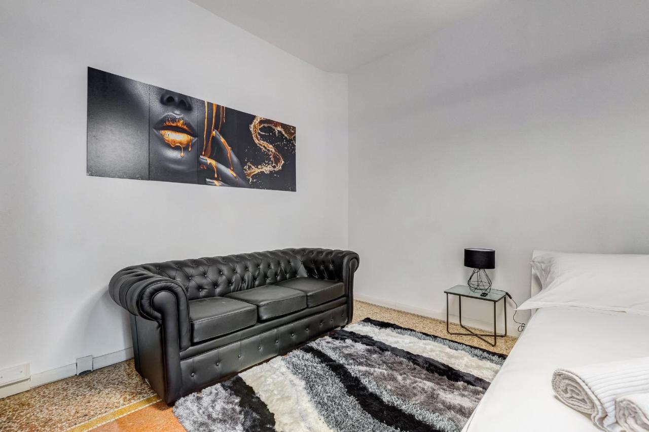 Re Di Appartement *