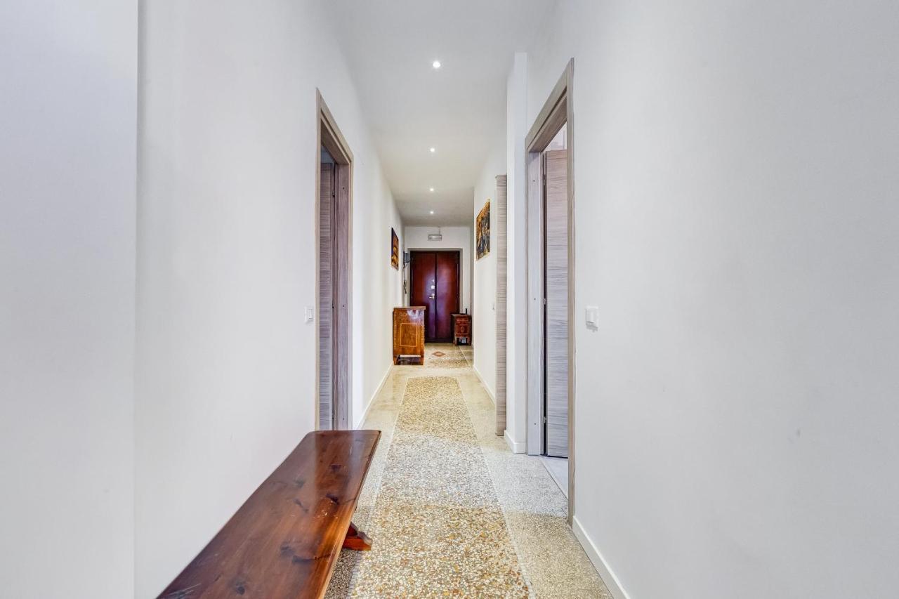 Re Di Appartement *