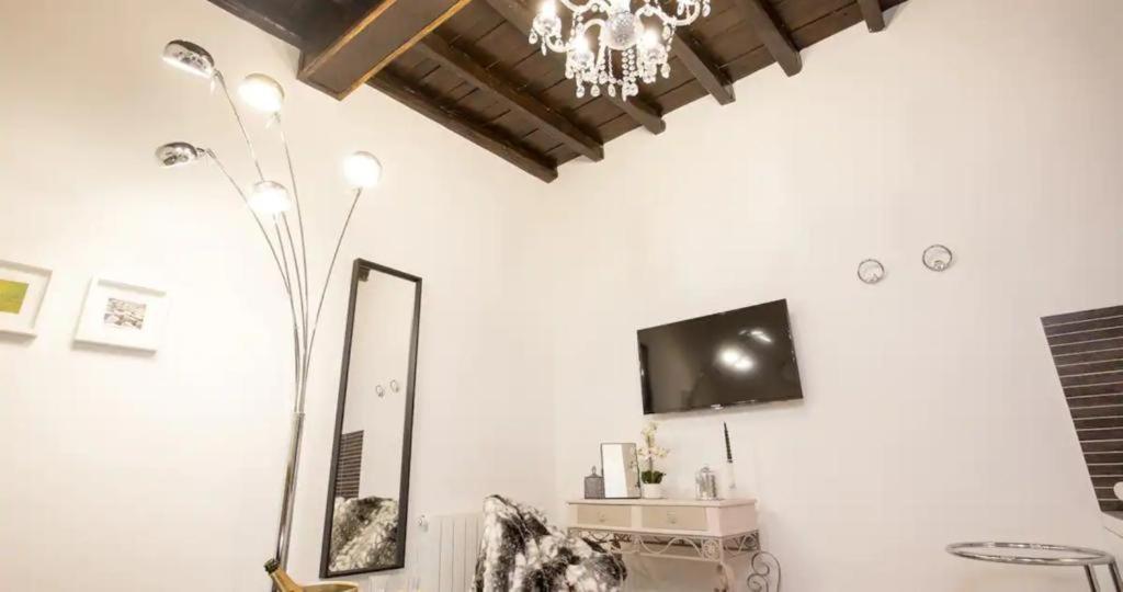Girolamo's Jacuzzi Place Appartement *