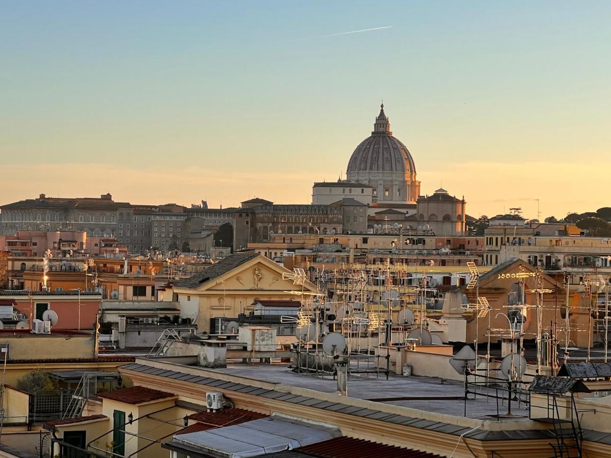 Qg Vatican Golden House *