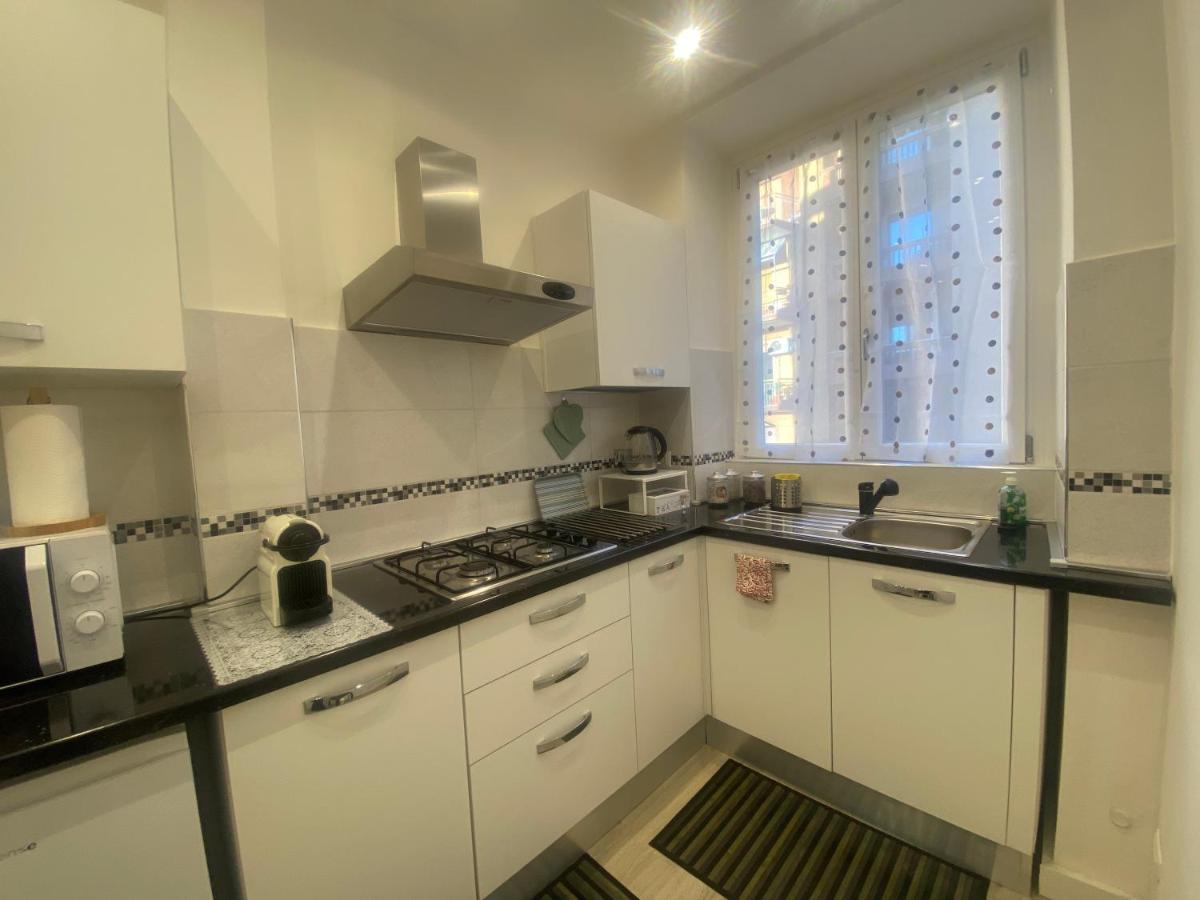 Close To The Coloseum, 2 Minutes Walk From Metro A * Rome