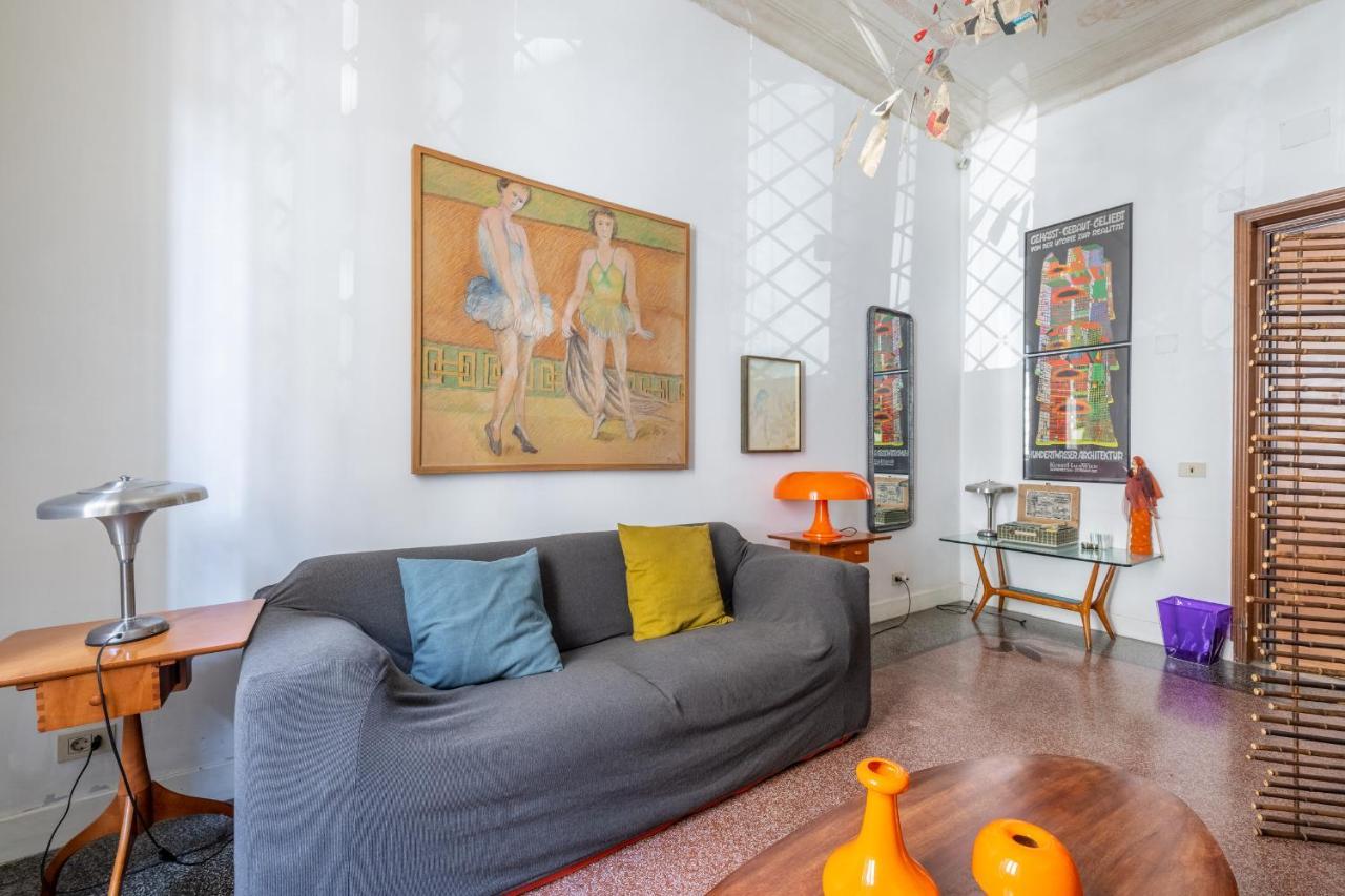Retro - St. Peter Vatican Appartement