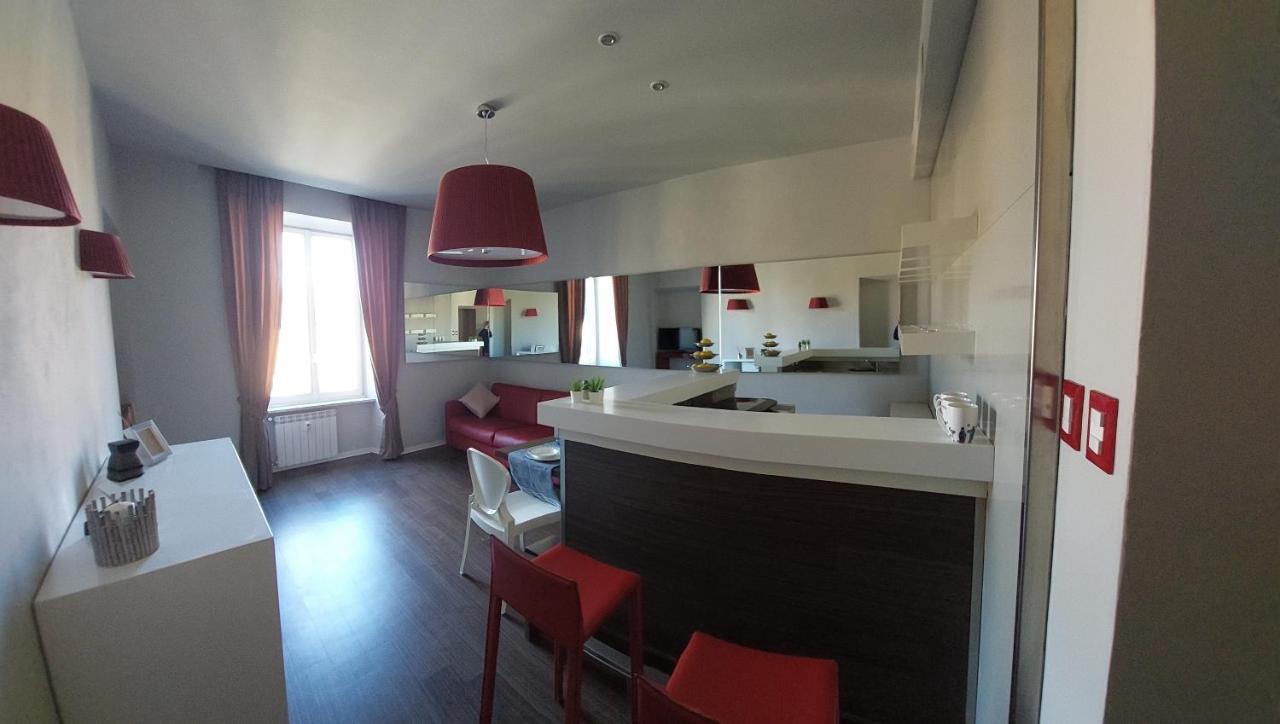 Pantofola Del Papa Luxury At Vatican Apartment Rome
