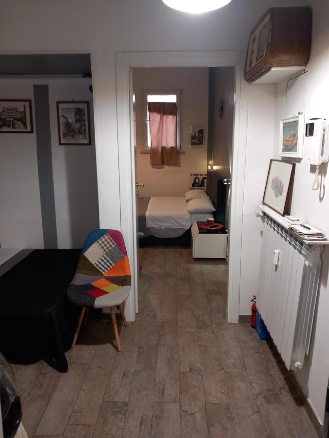 Retro Art House Apartment
