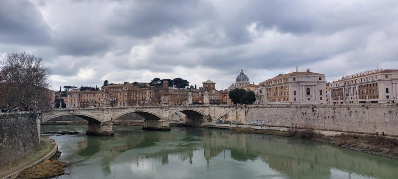 Pantofola Del Papa Luxury At Vatican Apartment *