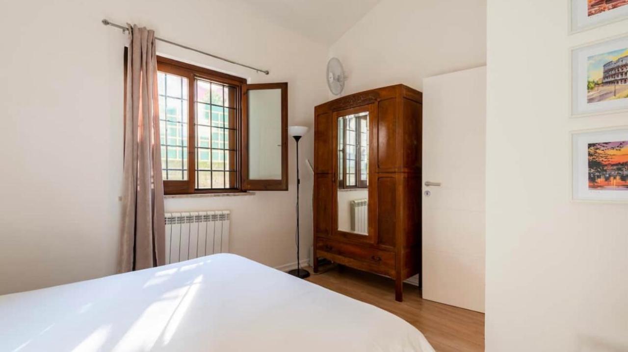 Independent House With Private Patio In *