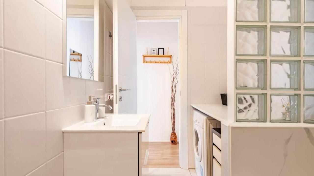 Independent House With Private Patio In Holiday home *