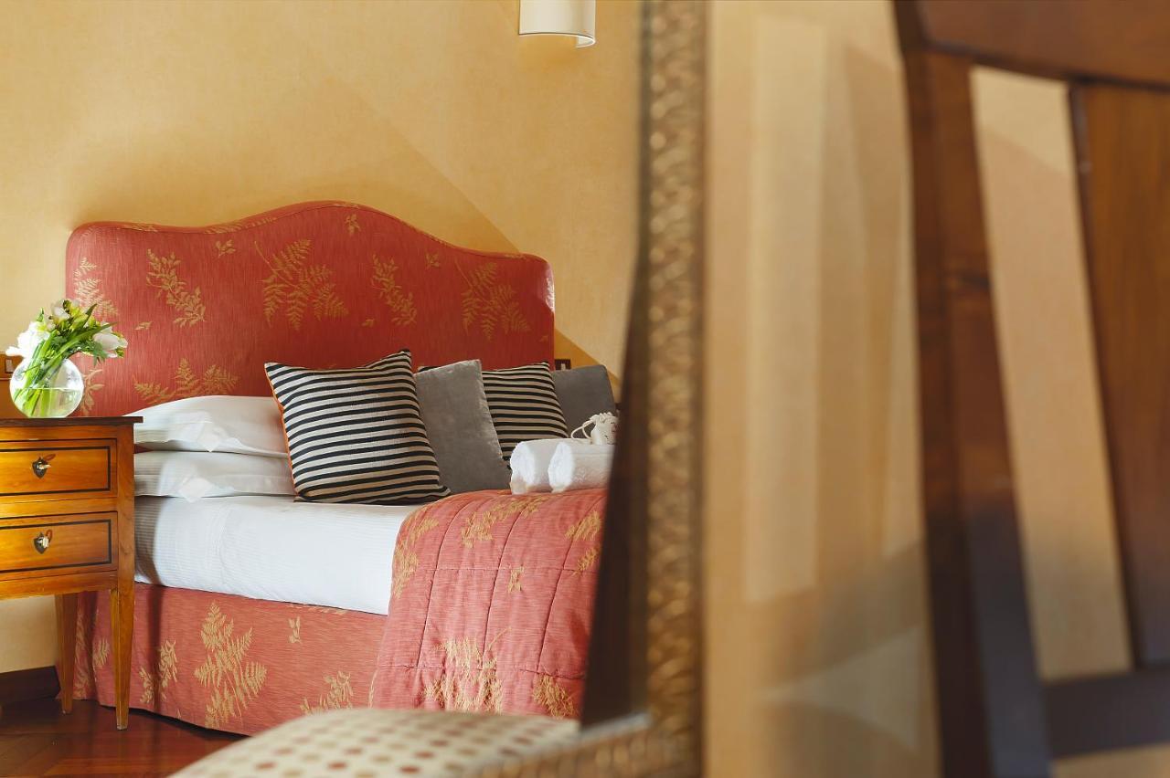 All'orologio Couette-café