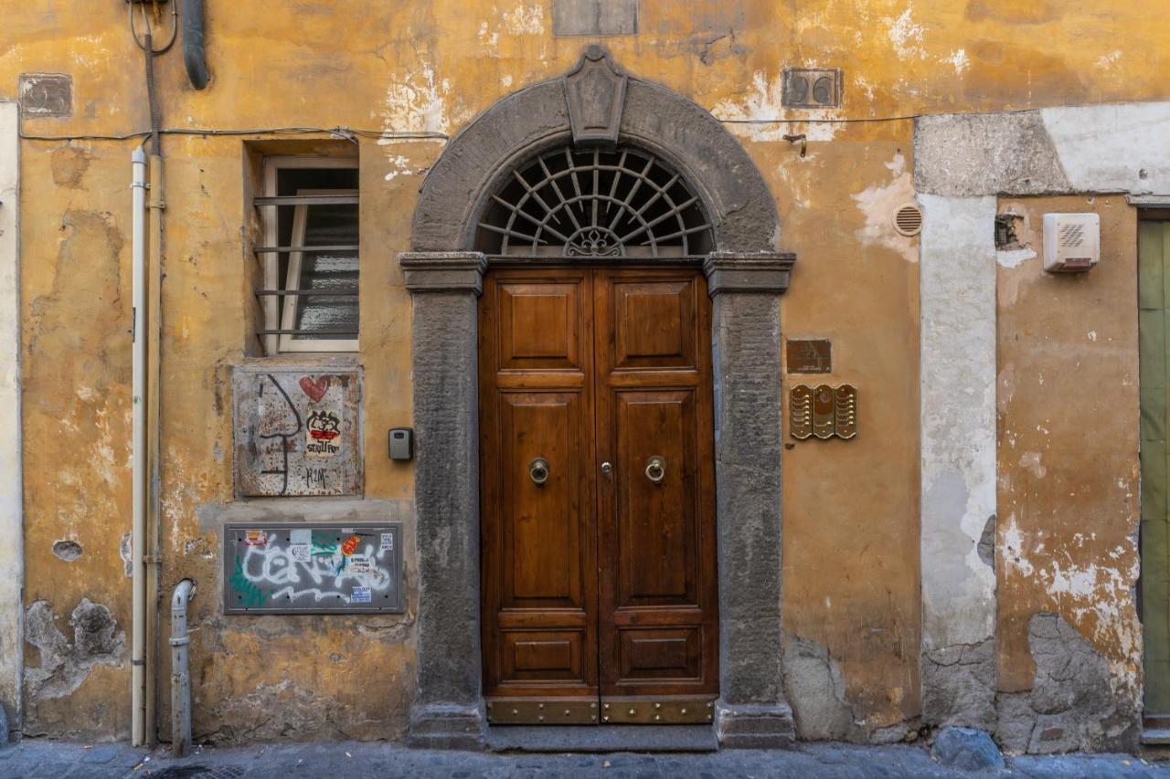 Lovely Spacious Near The Colosseum Apartment *