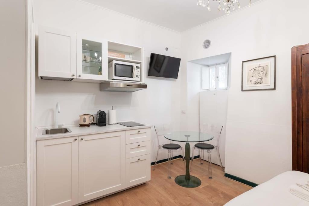 Old Trastevere Apartment Rome