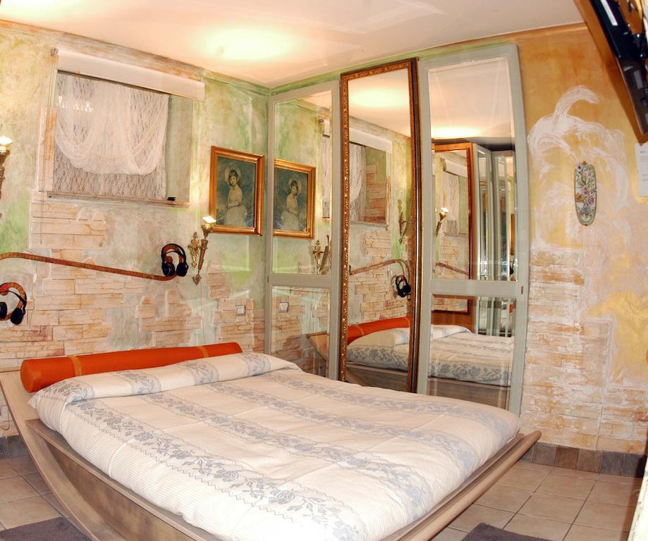 Hospitales Del Pellegrino - Trastevere 3* Roma