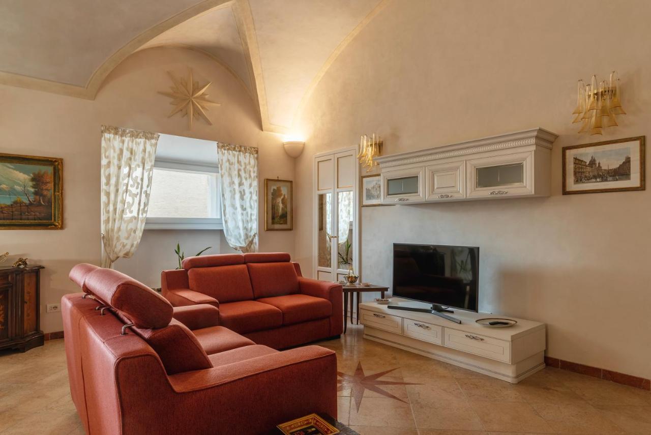 Palazzo Altieri Elegant Appartement Rome