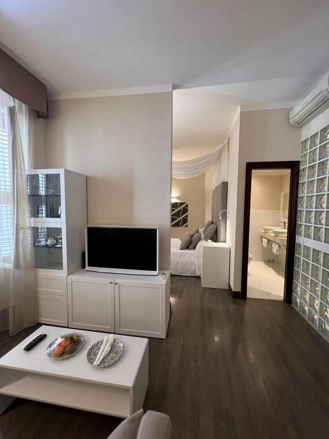 Relais Piazza Del Popolo 3*