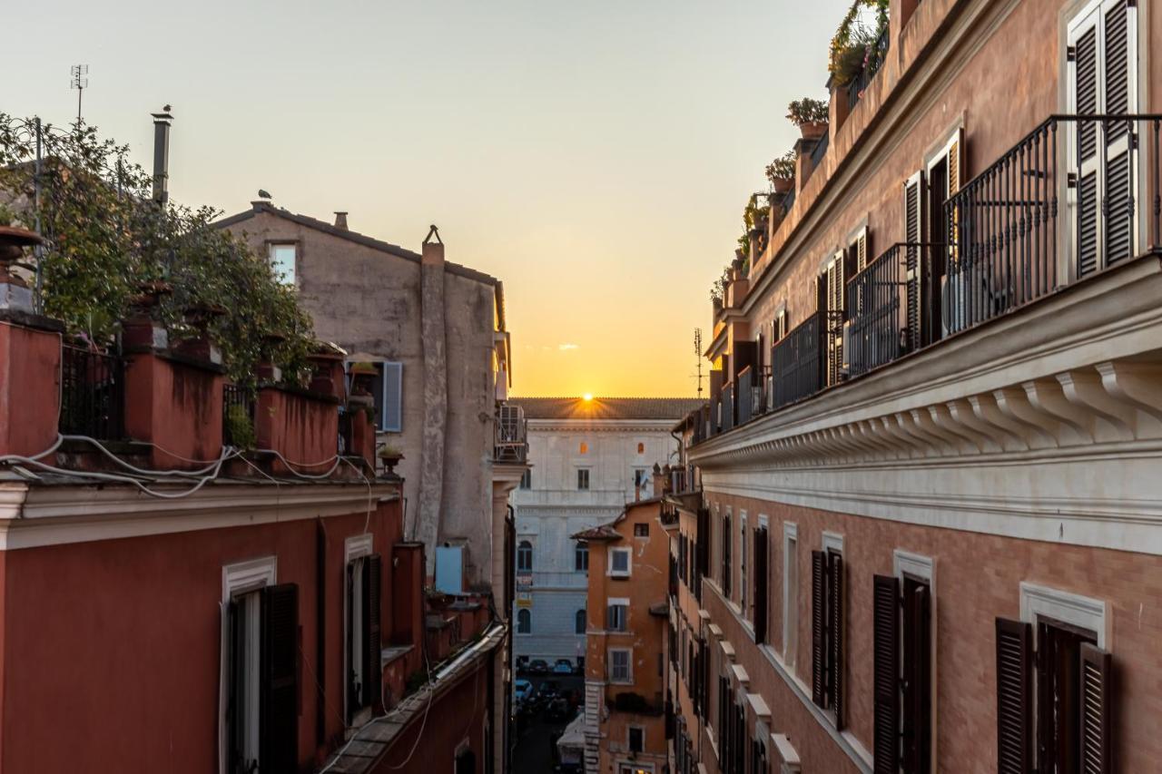 Rooftop Campo Dei Fiori Apartment *
