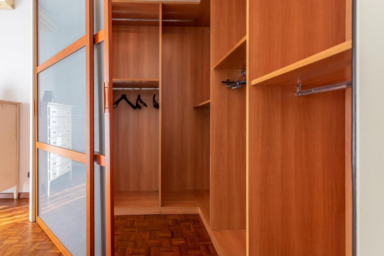 Modern 2bdr Vibrant Prati Neighborhood Apartment *