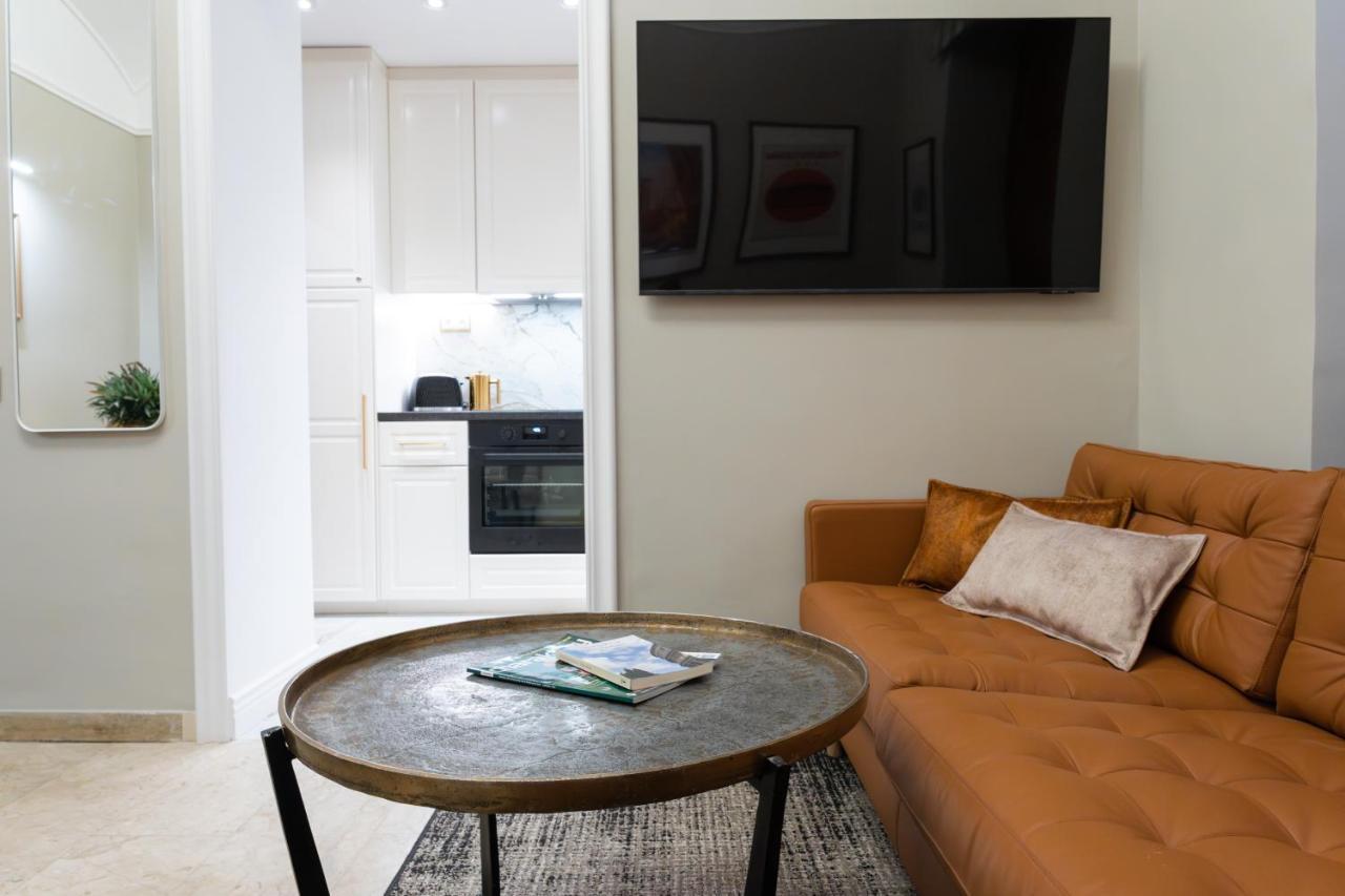 Center Apartment *