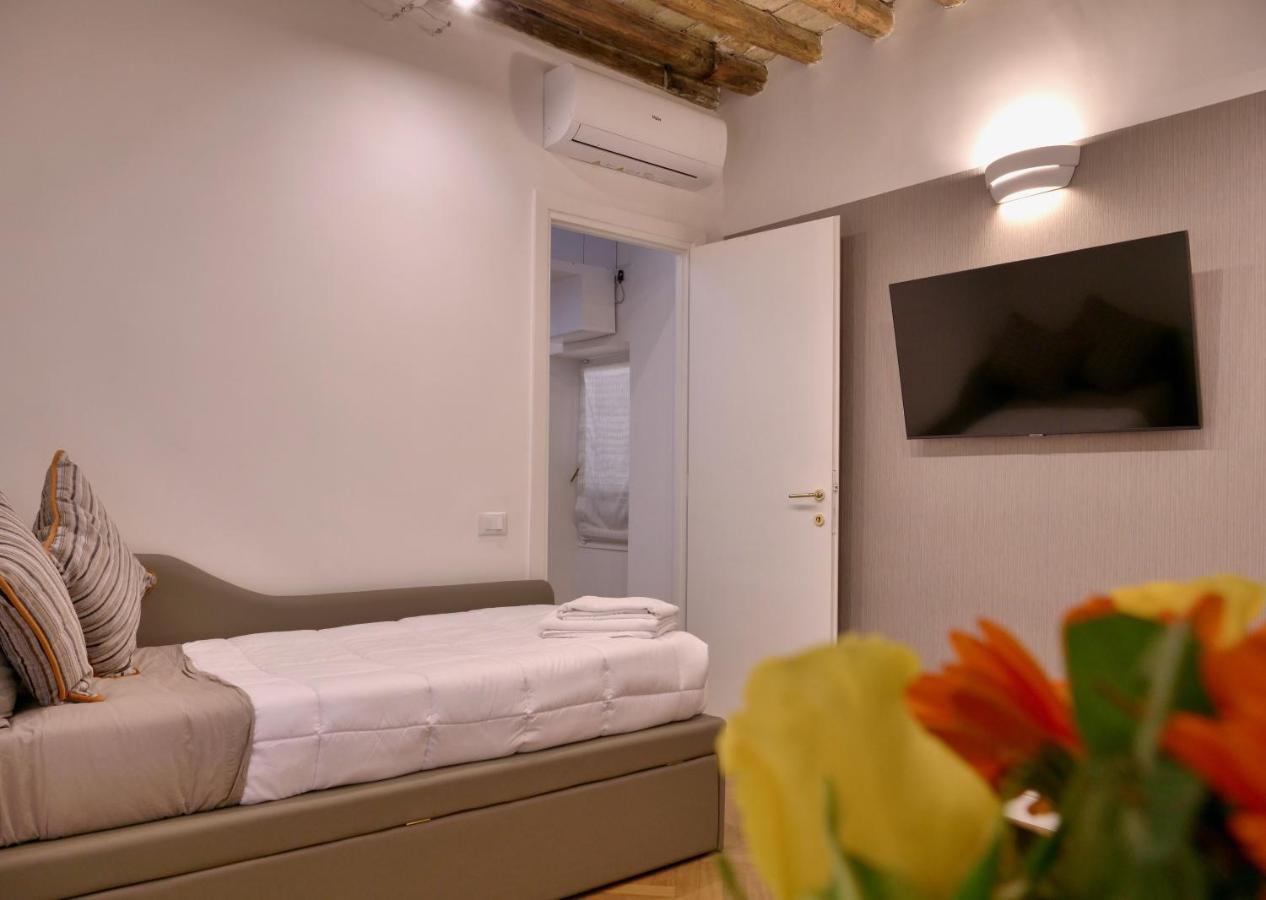 Guest house Helmirage Trevi Rome