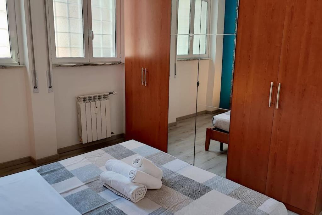 Hubby House - * Rome