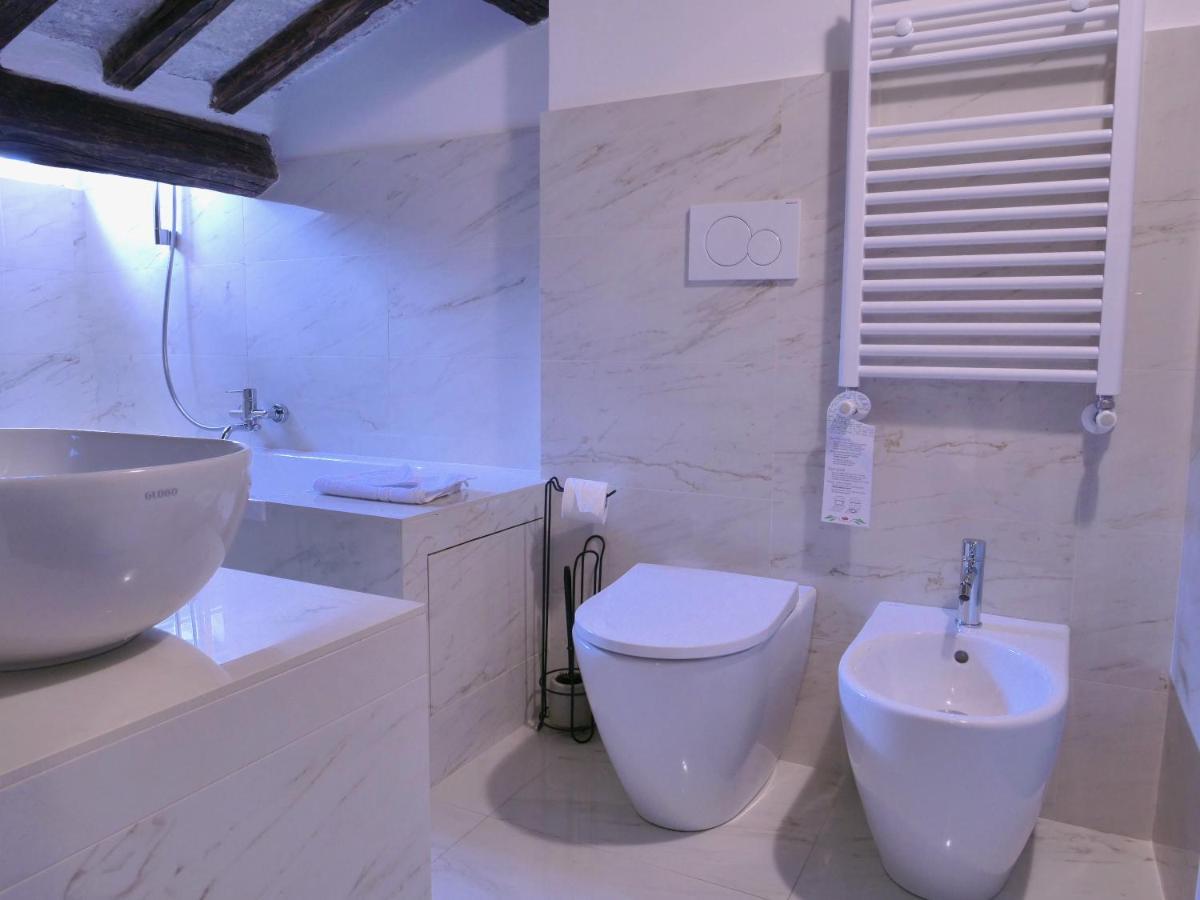 Helmirage Trevi Guest house *
