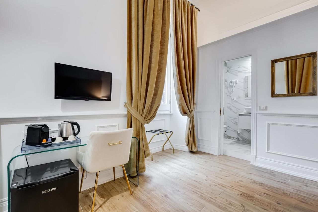 Monti Cavour Rome