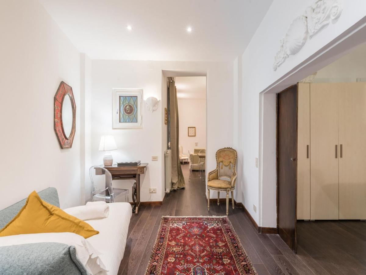 The Rent - Three-bedroom Close To The Quirinale Rome