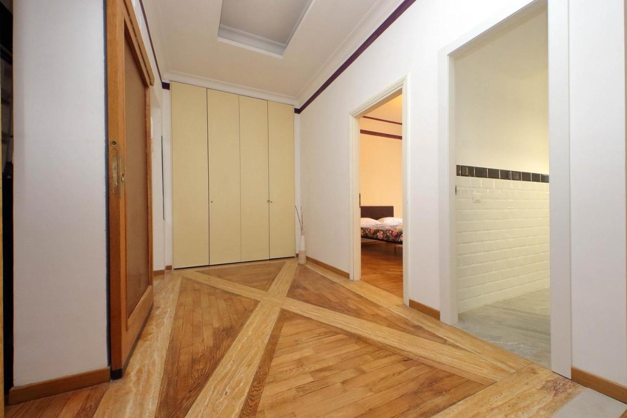 Sanctuary 32 Roma