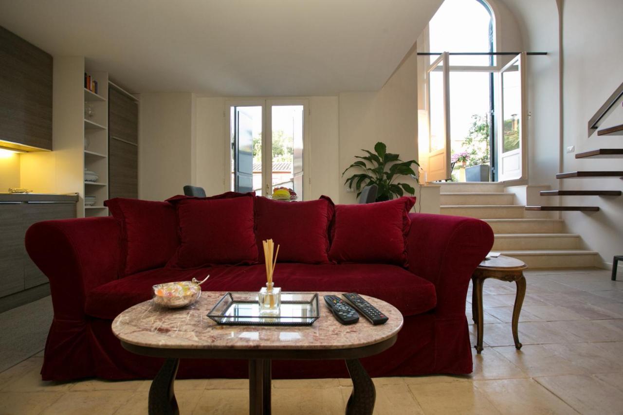 Your Prestigious Penthouse At The Spanish Steps Roma