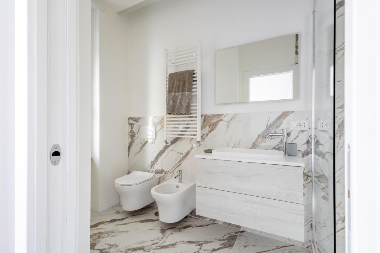 Iflat Wood And Marble Riverfront Appartement *