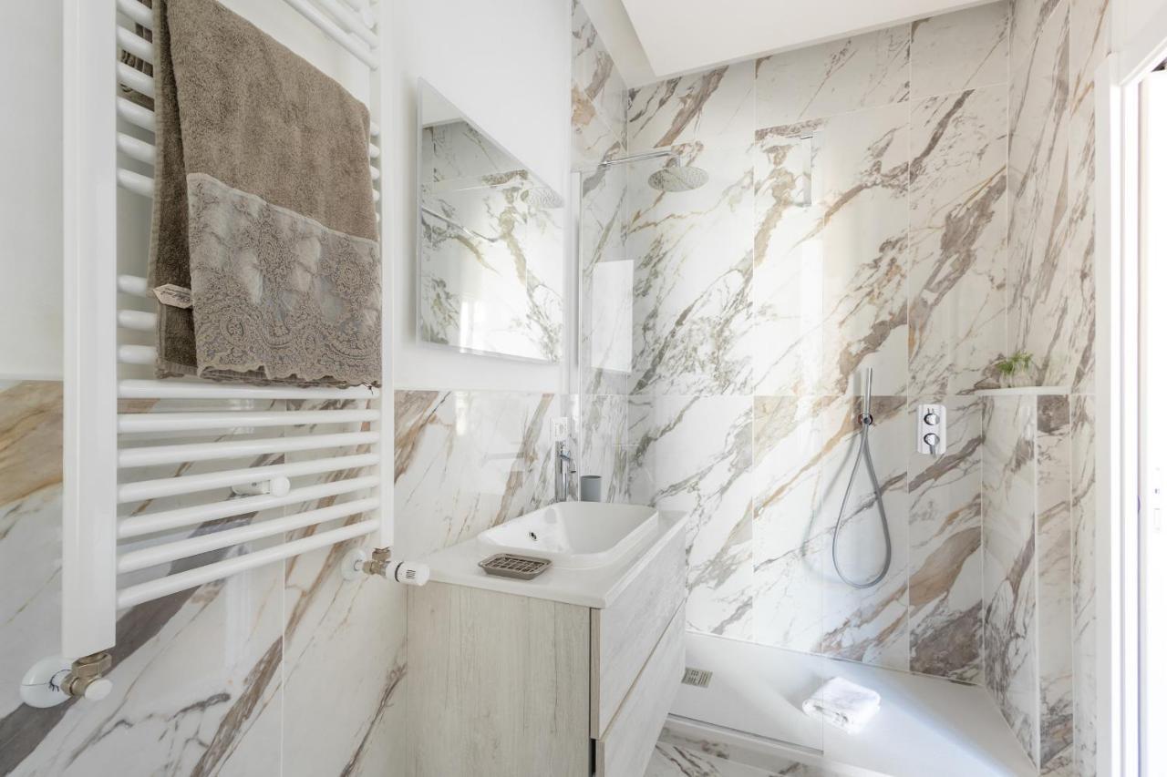 Iflat Wood And Marble Riverfront Appartement