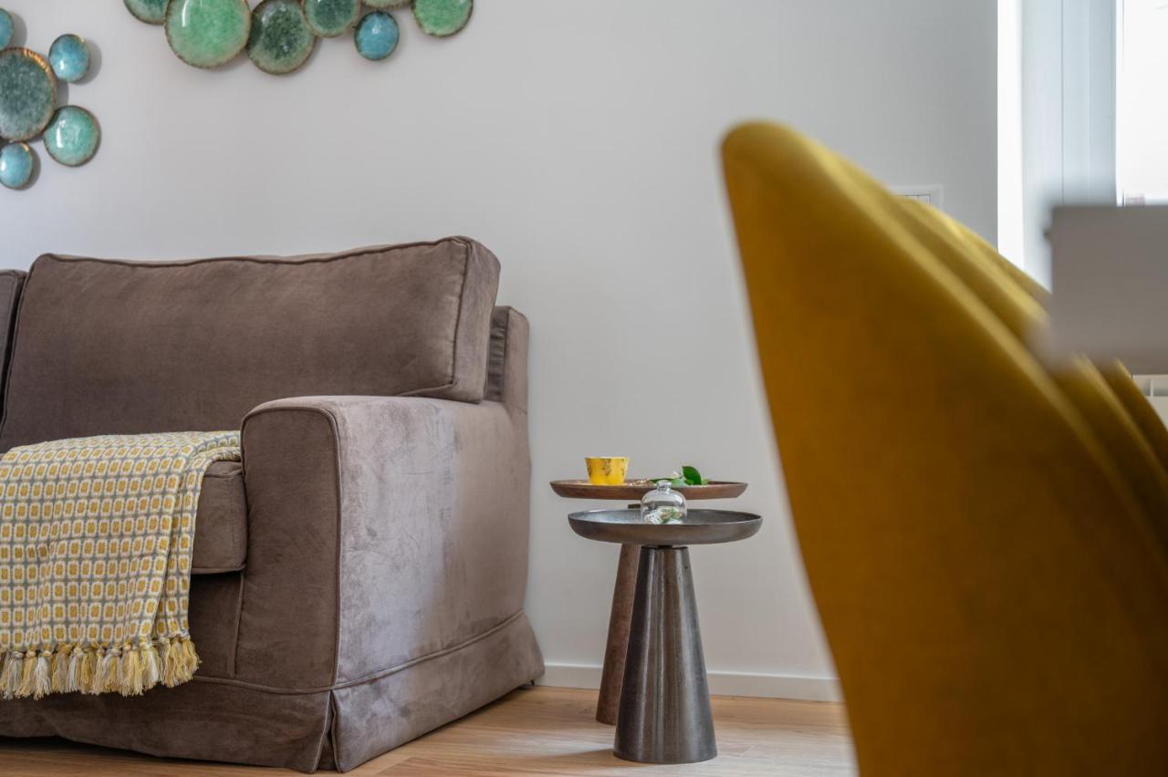 Iflat Wood And Marble Riverfront Appartement Rome