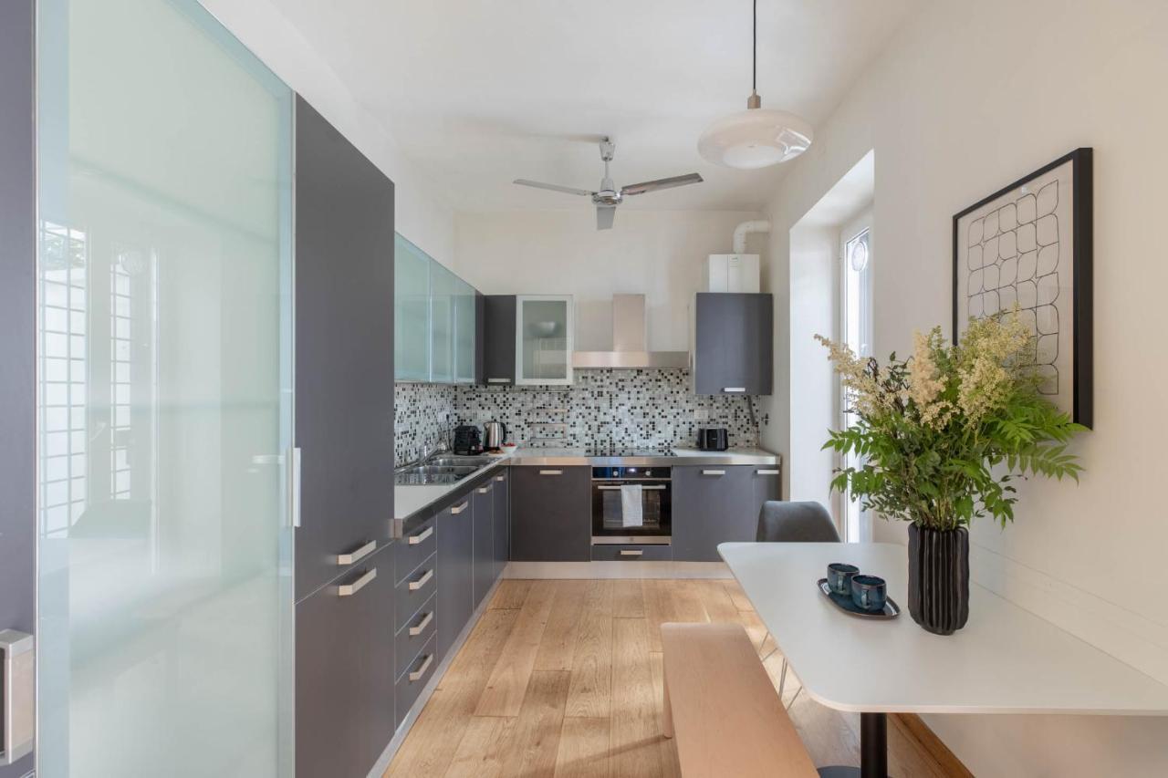 Iflat Blue Cozy Loft Near Saint Peter Appartement Rome