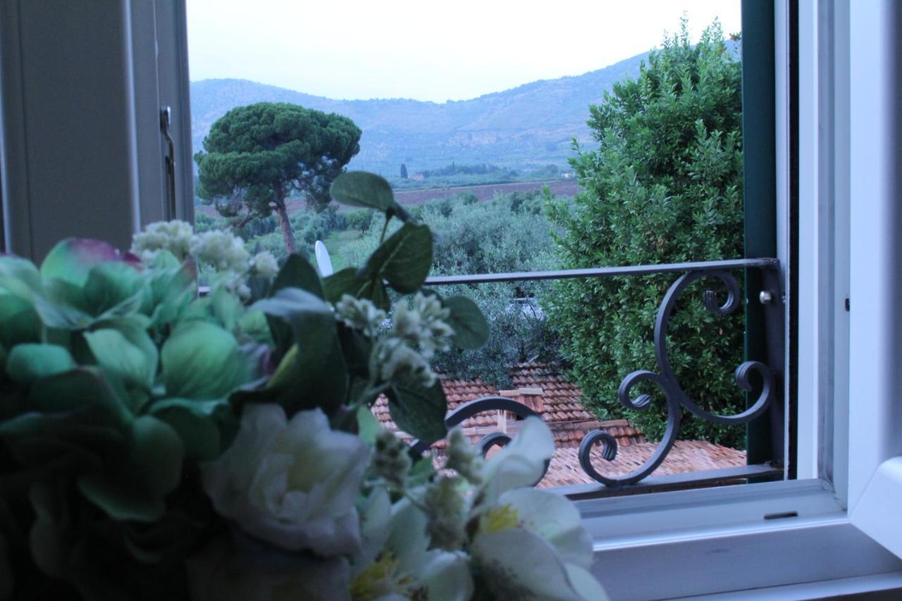 Casale Santa Maria Di San Vittorino Appartement