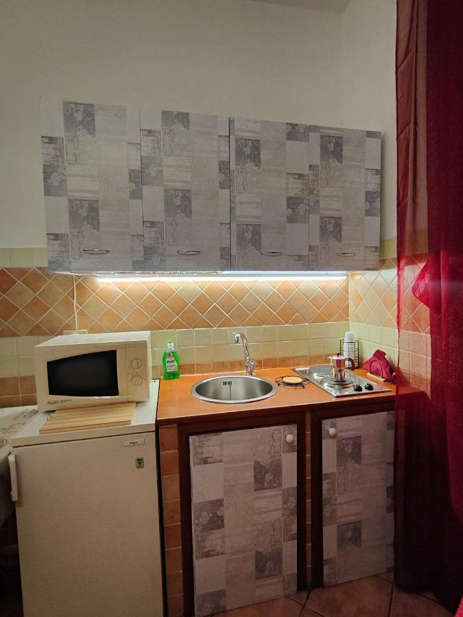 Appartamento Red Nine - Stazione Tiburtina *