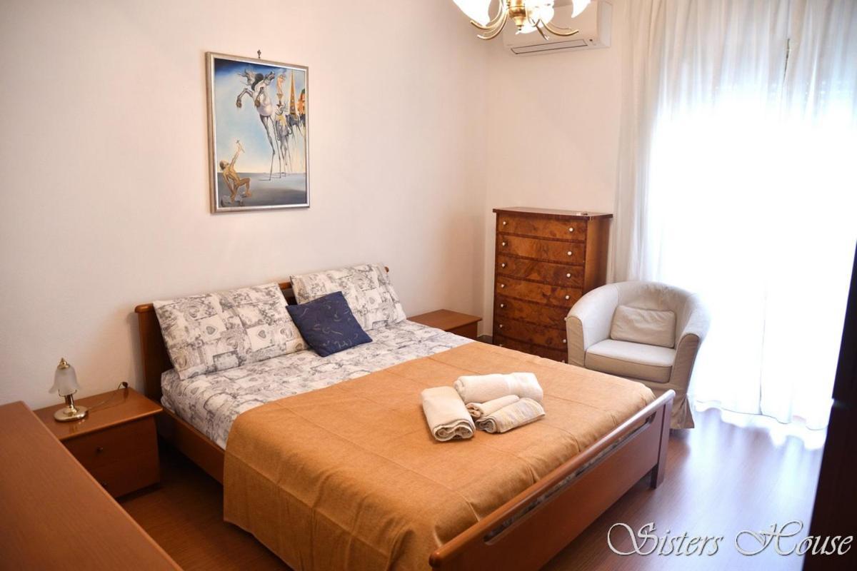 Sisters House * Roma