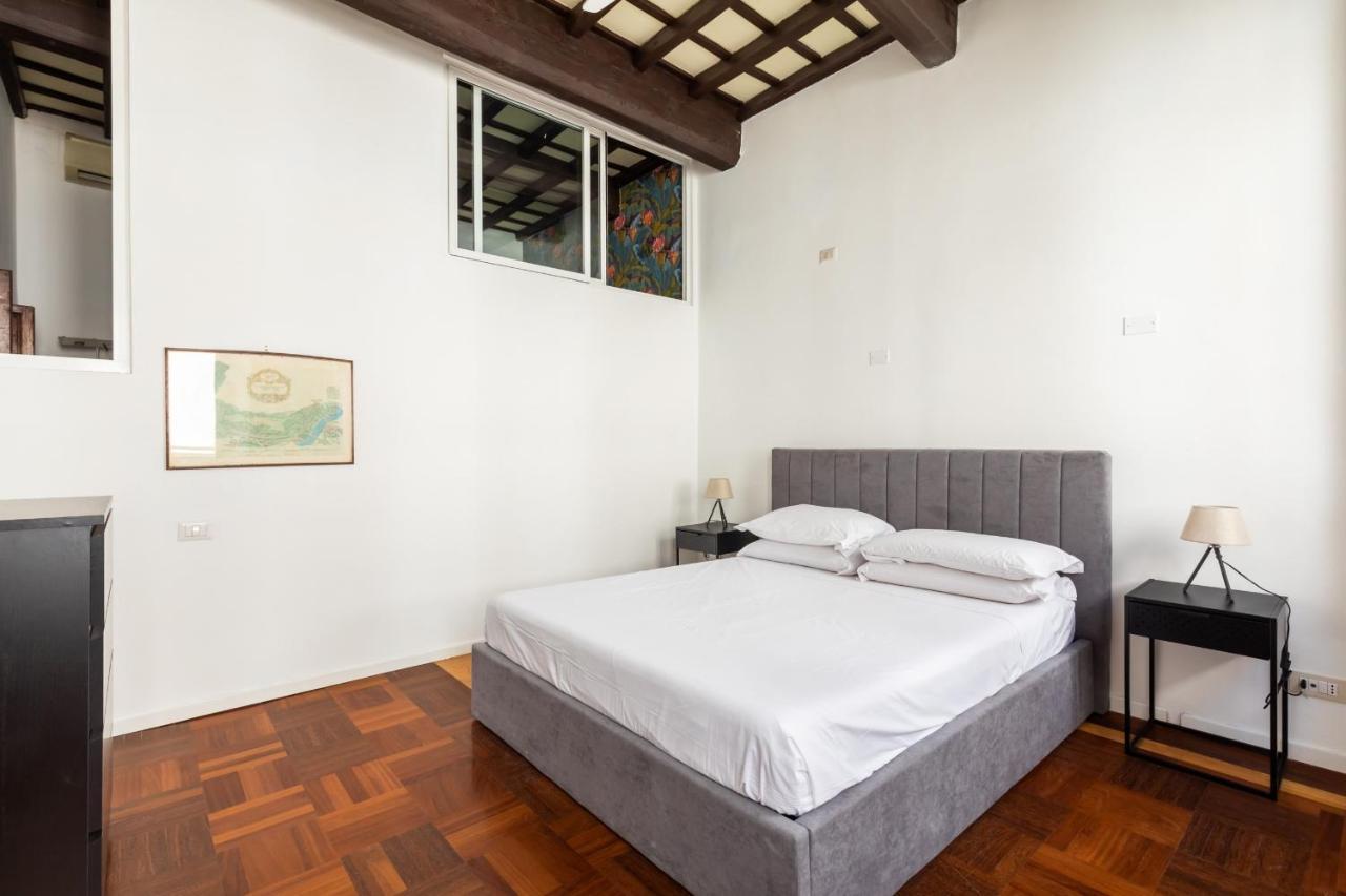 Campo De Fiori Large And Beautiful Appartement