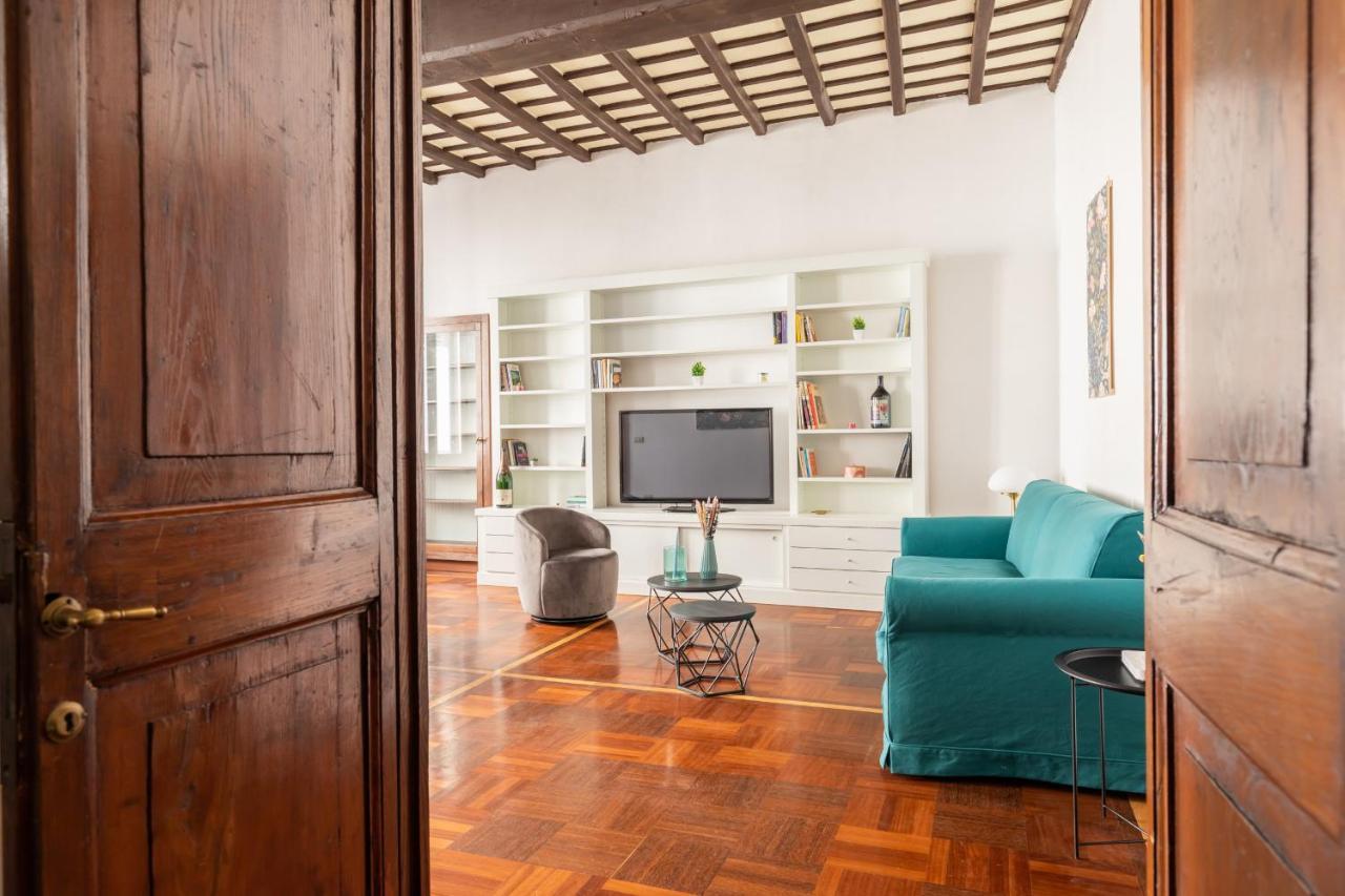 Campo De Fiori Large And Beautiful Appartement *