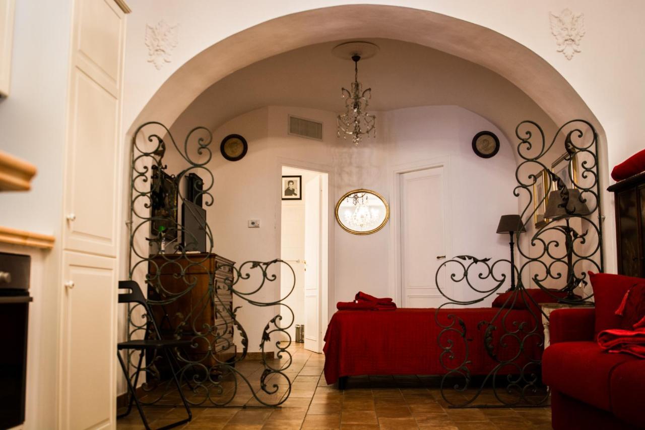 Grove House Rome